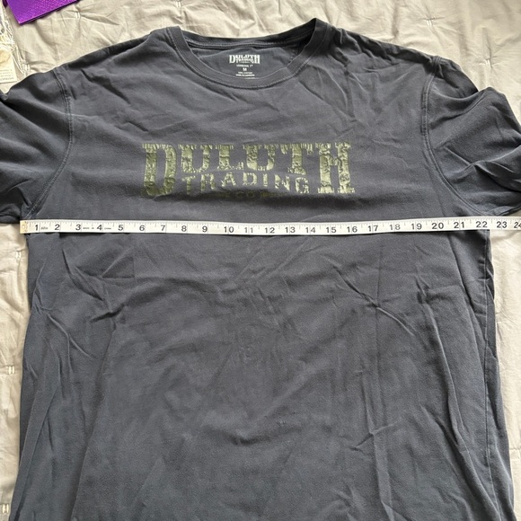 Duluth Trading Company Navy Blue Graphic T-Shirt Size Medium Longtail - Picture 7 of 8